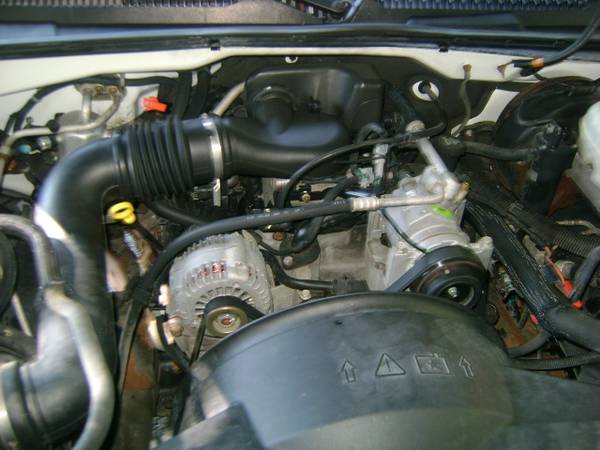 2004 Chevy Silverado V6 4x2 Short Bed Pick up Cold AC New Tires SHARP! for sale in Villa Rica, GA – photo 13