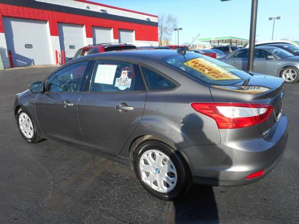 2012 Ford Focus SE 1 owner new tires sharp - cars & trucks - by... for sale in Waukesha, WI – photo 6