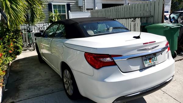 2011 Chrysler 200 convertible - cars & trucks - by owner - vehicle... for sale in Key West, FL – photo 3