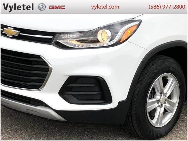 2017 Chevrolet TRAX wagon AWD 4dr LT - Chevrolet Summit White - cars... for sale in Sterling Heights, MI – photo 6
