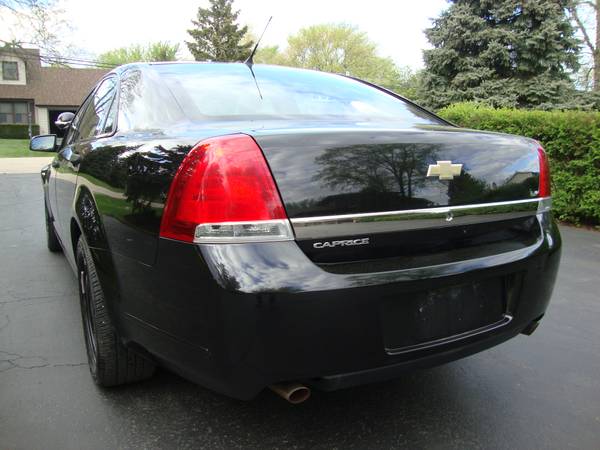 2011 Chevy Caprice Police Interceptor (Low Miles/6 0 Engine/1 Owner) for sale in Deerfield, WI – photo 19
