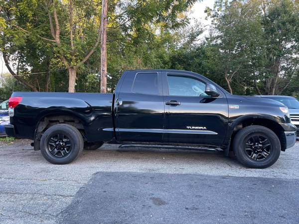 2007 Toyota Tundra SR5 Double Cab 4WD ONE OWNER ( 6 MONTHS WARRANTY ) for sale in North Chelmsford, MA – photo 7
