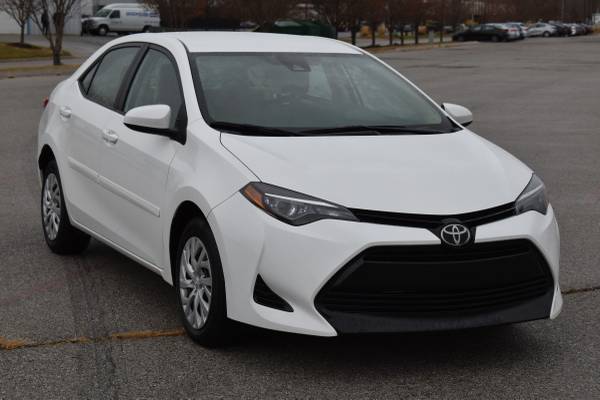 2018 TOYOTA COROLLA LE ***23K MILES ONLY*** - cars & trucks - by... for sale in Omaha, IA – photo 4