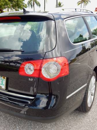 2010 VW PASSAT 2.0T WAGON AUTO BLACK ON BLACK NAVIGATION SUPER CLEAN for sale in Lake Park, FL – photo 4