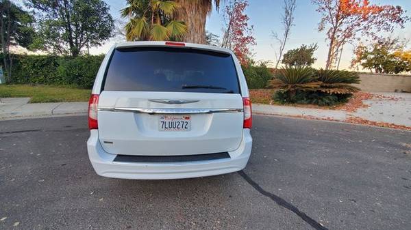 2014 Chrysler Town & Country - Financing Available! - cars & trucks... for sale in Tracy, CA – photo 15