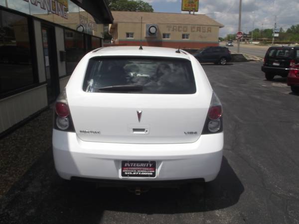 2010 Pontiac Vibe Auto New Tires Great Shape (Toyota Matrix) - cars for sale in Des Moines, IA – photo 4