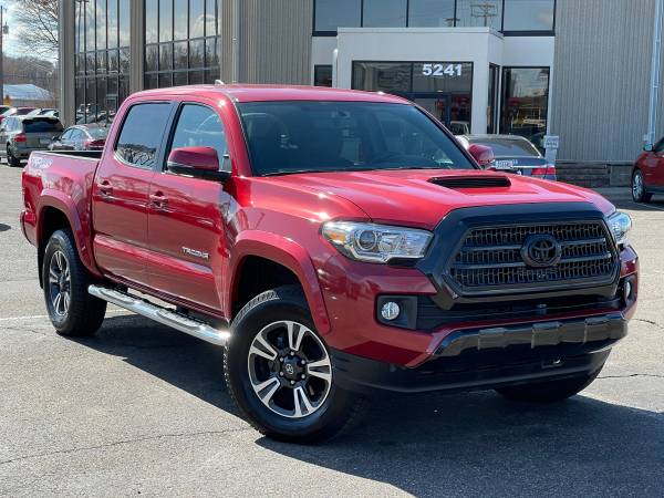 2017 Toyota Tacoma TRD Sport 4x4 4dr Double Cab 5 0 ft SB 6A - cars for sale in Minneapolis, MN – photo 24