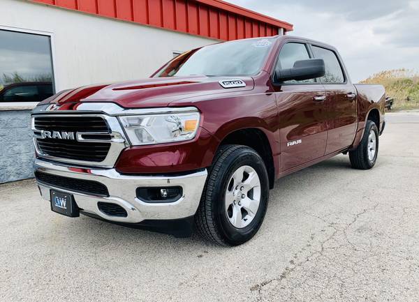 2019 Ram 1500 Big Horn Crew Cab 4x4 w/19k Miles for sale in Green Bay, WI – photo 9