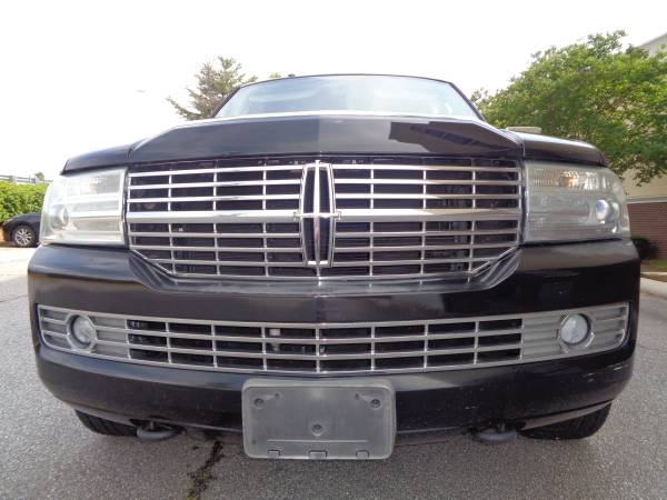 2007 Lincoln Navigator 130, 000 Miles - - by dealer for sale in Greenville, NC – photo 2