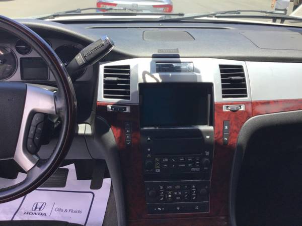2007 Cadillac Escalade 2WD 4dr - - by dealer - vehicle for sale in Kahului, HI – photo 17