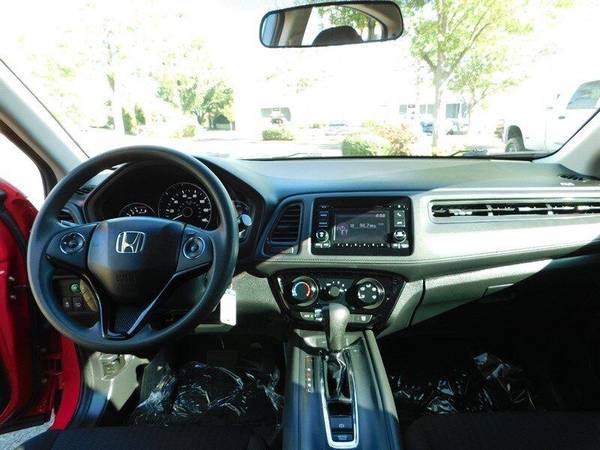 2017 Honda HR-V LX Crossover AWD / Backup Cam/ 1-OWNER/14,000 MILE... for sale in Portland, OR – photo 18
