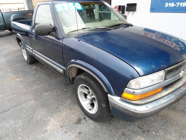 2000 CHEVY S-10 LS 4CYL 2 2L PICK UP - - by dealer for sale in Wichita, KS – photo 2