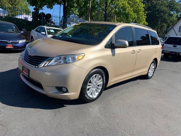 2012 Toyota Sienna XLE 8-Passenger*Back Up Camera*DVD Player*Financing for sale in Fair Oaks, CA – photo 2