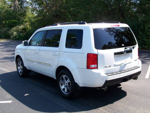2011 Honda Pilot Touring-NC SUV-NO Accidents-3rd Row-Entertainment-Nav for sale in Wilmington, NC – photo 8