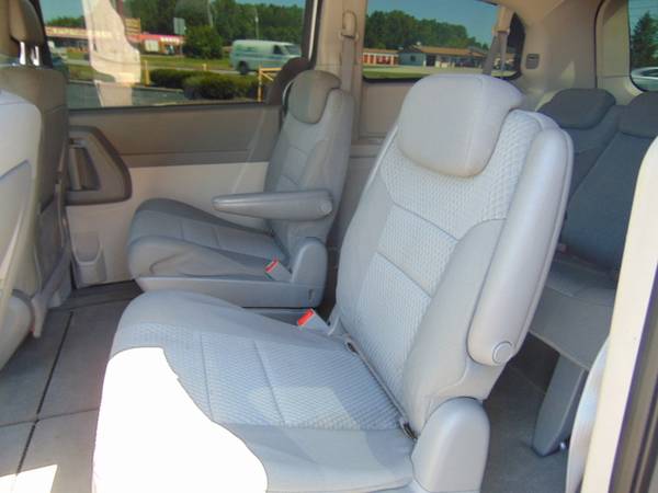 2010 Dodge Grand Caravan SE - cars & trucks - by dealer - vehicle... for sale in Inidanapolis, IN – photo 8