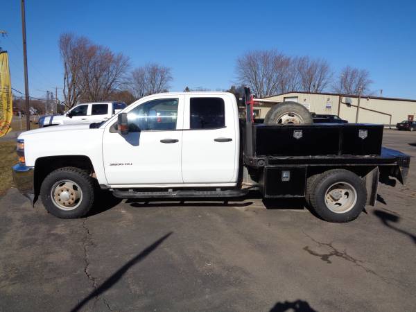 2015 Chevrolet Silverado 3500HD 4X4 DUALLY FLATBED RUST FREE for sale in Loyal, MN – photo 2