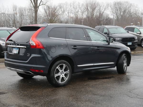 2015 Volvo XC60 T6 - cars & trucks - by dealer - vehicle automotive... for sale in Maplewood, MN – photo 12
