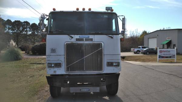 1995 COE t/a Sleeper Semi Truck w/3176 cat/ super 10 trans - cars &... for sale in Huntsville, AL – photo 2
