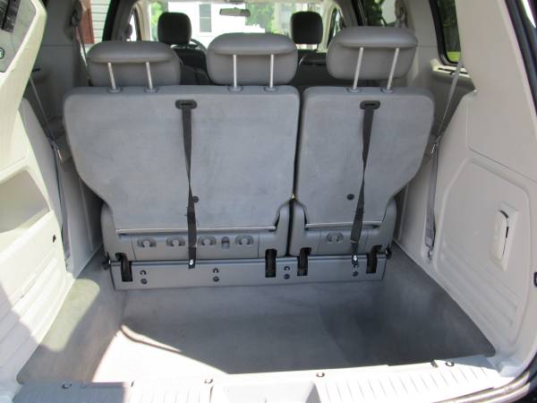 2010 CHRYSLER TOWN & COUNTRY TOURING, LEATHER, 3/5 POWER TRAIN WTY -... for sale in LOCUST GROVE, VA 22508, VA – photo 19