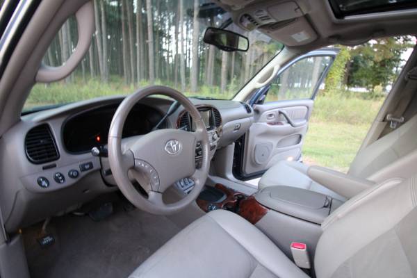 2005 TOYOTA SEQUOIA LIMITED 4X4 3RD ROW for sale in Garner, NC – photo 17