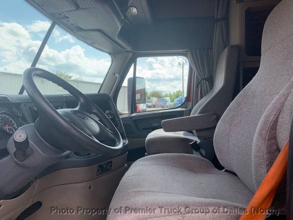 2017 *Freightliner* *Cascadia* *CA125SLP* Red for sale in Dallas, TX – photo 10