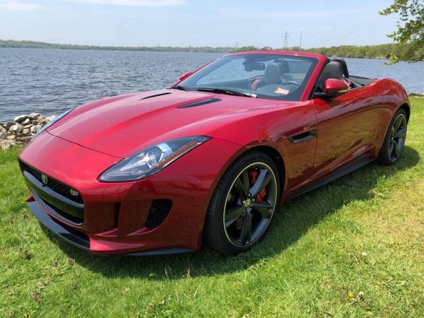 2014 Jaguar F-Type Supercharged V8 Convertible - Low Mileage -Gorgeous for sale in Westport , MA