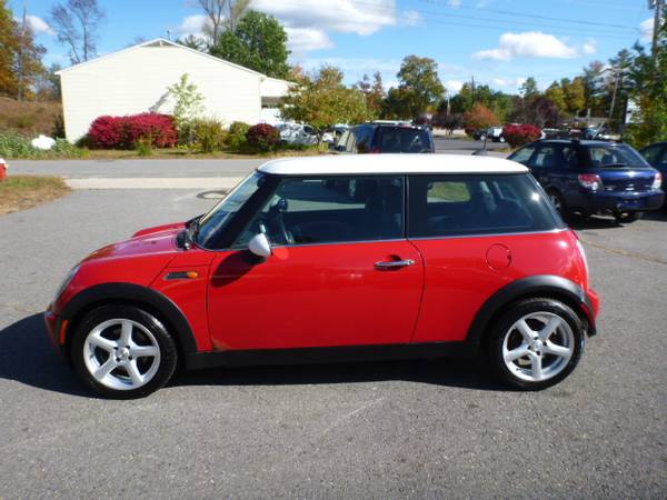 2005 MINI COOPER-5 SPEED MANUAL-RUNS AND DRIVES GOOD-WHOLESALE PRICE... for sale in Milford, ME – photo 2