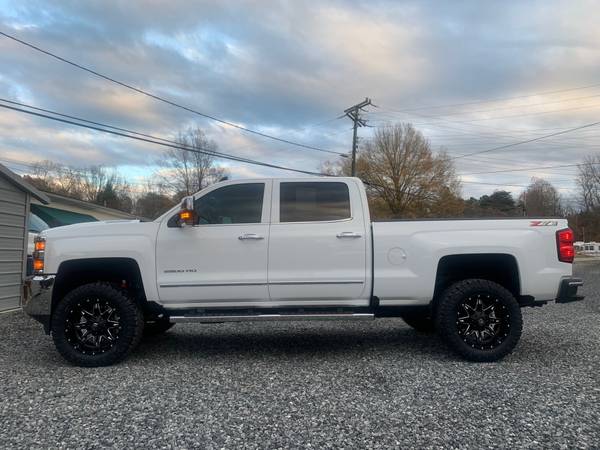 *2018 Chevy Silverado 2500HD LTZ Z71 4x4 Duramax -1,373 Miles - cars... for sale in Stokesdale, NY – photo 11