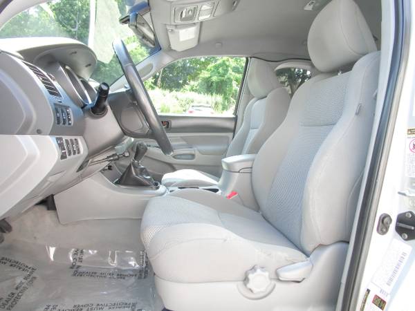 2009 Toyota Tacoma 4WD Access V6 MT (Natl) for sale in Ontario, NY – photo 11