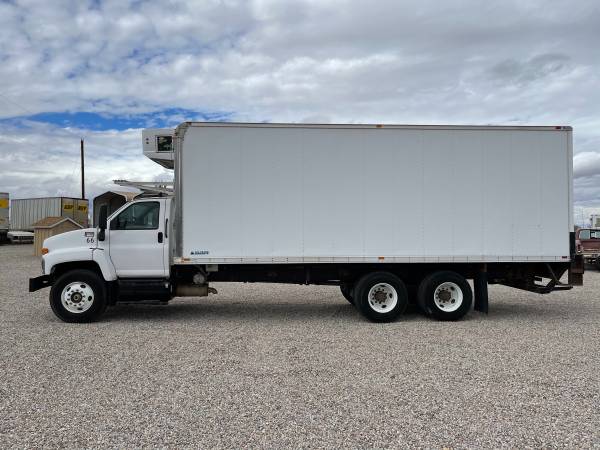 GMC 8500 refrigerated truck - - by dealer - vehicle for sale in Albuquerque, NM – photo 2