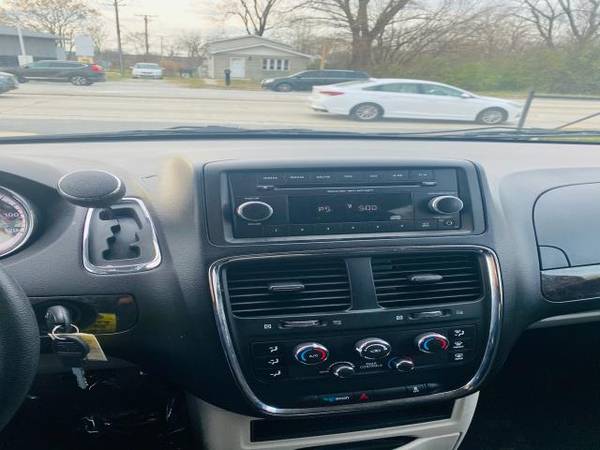 2014 Dodge Grand Caravan SE - cars & trucks - by dealer - vehicle... for sale in Robbins, IL – photo 9