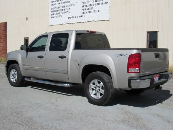 ** 2009 GMC SIERRA PICKUP * 4X4 * CREW CAB * LEATHER SEATS ** for sale in Fort Oglethorpe, TN – photo 3