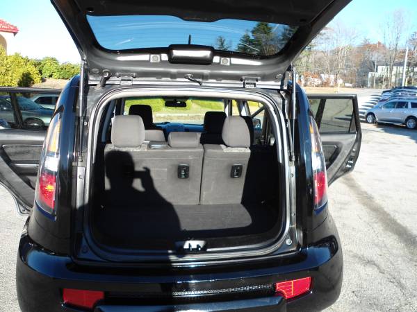 2011 Kia Soul One Hands Free Bluetooth 1 owner**1 year Warranty** -... for sale in Hampstead, NH – photo 21