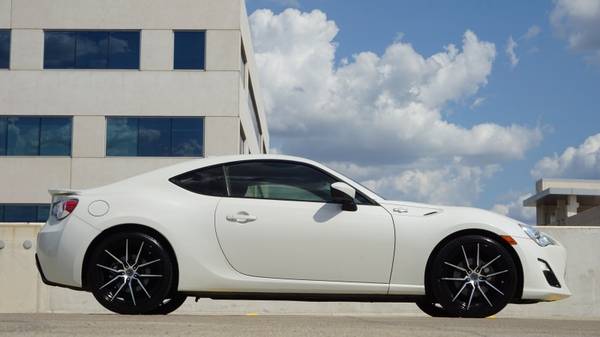 2015 Scion FR-S *(( 6 SPEED MANUAL FRS ))* Pearl White !! for sale in Austin, TX – photo 11