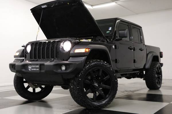 LIFTED Black GLADIATOR 2020 Jeep Sport S 4X4 4WD Crew Cab Pickup for sale in Clinton, GA – photo 5