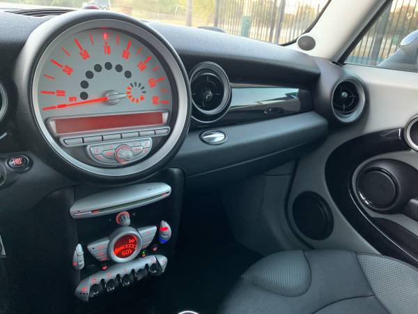 2007 MINI COOPER S - cars & trucks - by owner - vehicle automotive... for sale in San Antonio, TX – photo 17