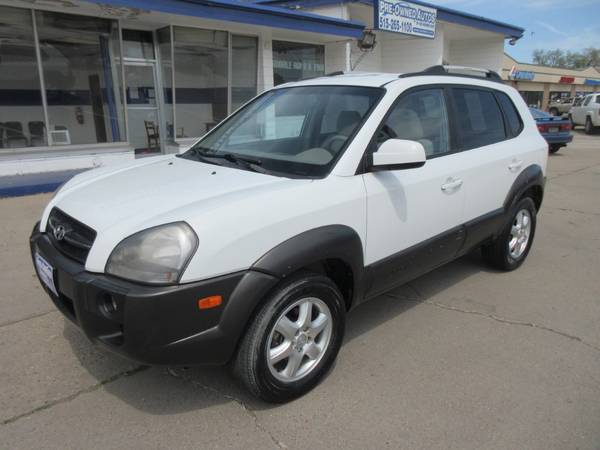 2005 Hyundai Tuscon SUV - Automatic/Wheels/1 Owner/Low Miles - 78K! for sale in Des Moines, IA – photo 2