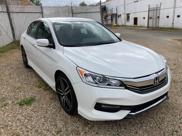 2017 Honda Accord Sport automatic CVT 22K MILES Warranty - cars & for sale in Capitol Heights, District Of Columbia – photo 5