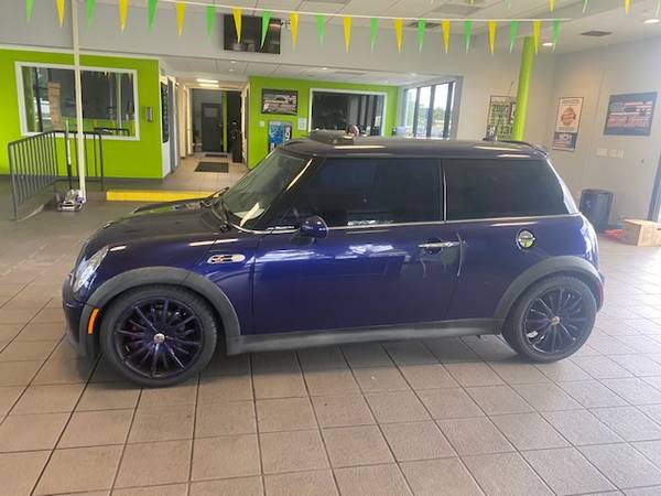 2005 Mini Cooper S Manual supercharged - cars & trucks - by dealer -... for sale in Fort Myers, FL – photo 2