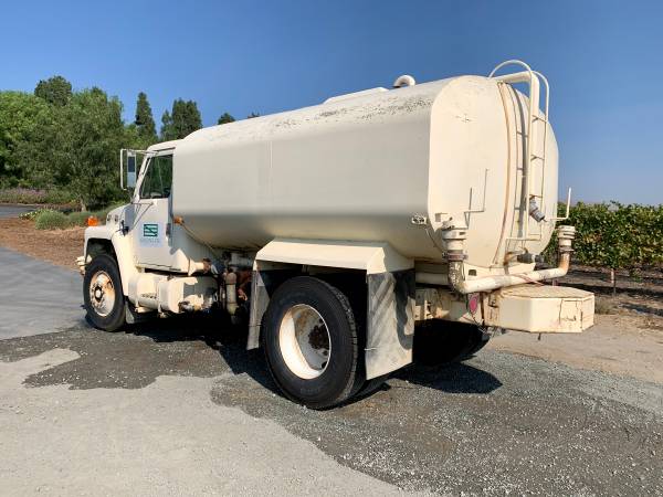 2,000 Gallon Water Truck For Sale! - cars & trucks - by owner -... for sale in San Luis Obispo, CA – photo 2
