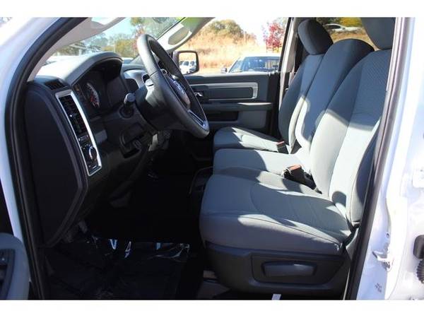 2018 Ram 2500 truck SLT (Bright White Clearcoat) for sale in Lakeport, CA – photo 4