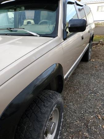 93 GMC SUBURBAN - cars & trucks - by owner - vehicle automotive sale for sale in Uniontown, ID – photo 3