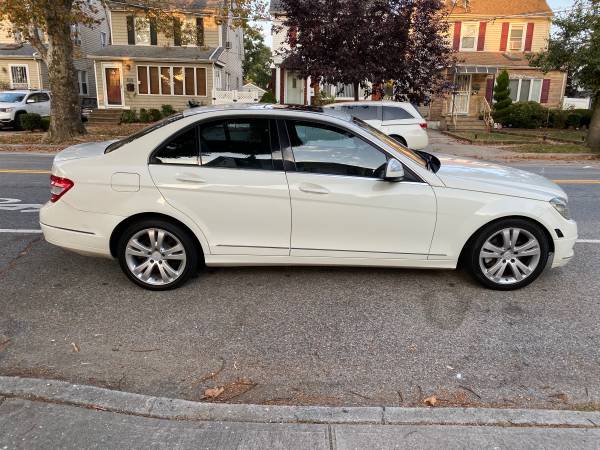 2009 Mercedes c300 4 matic AWD for sale in Floral Park, NY