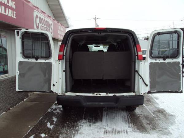 2011 Chevrolet Express Passenger 2500 135 1LS 4X4 QUIGLEY 12... for sale in waite park, ND – photo 3