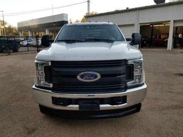 2019 *Ford* *Super Duty F-350 DRW Cab-Chassis* *CREW CA - cars &... for sale in Vicksburg, MS – photo 2