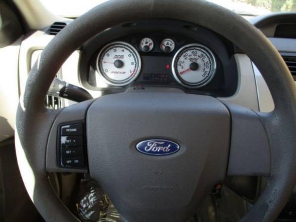 2009 Ford Focus SE - cars & trucks - by dealer - vehicle automotive... for sale in FAIRMONT, MN – photo 22