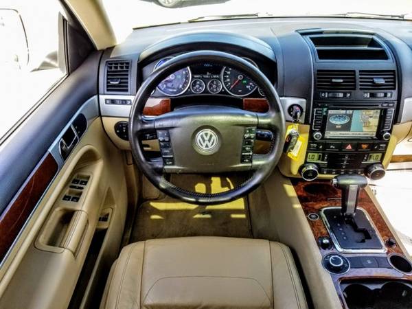 2010 Volkswagen Touareg 4dr VR6 "FAMILY OWNED BUSINESS SINCE 1991" for sale in Chula vista, CA – photo 18