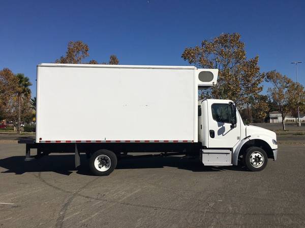 2017 FREIGHTLINER M2 16' REEFER TRUCK *LIKE NEW 19k MILE* CA... for sale in Fairfield, OR – photo 4