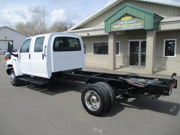 2008 chevrolet 4500 crew cab drw 8 1 allison 2wd for sale in Forest Lake, WI – photo 2