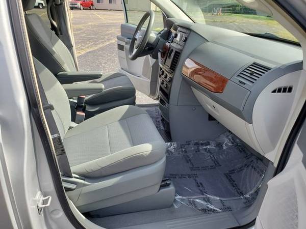 Chrysler Town & Country -Rebuild Your Credit Program-Approved! for sale in Waterford, MI – photo 20